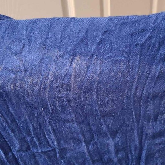 Blue Scraf - Picture 8 of 12